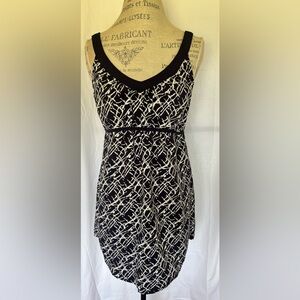 Petticoat Alley Women’s Sleeveless Empire Waist Dress in Navy/White Abstract SzS